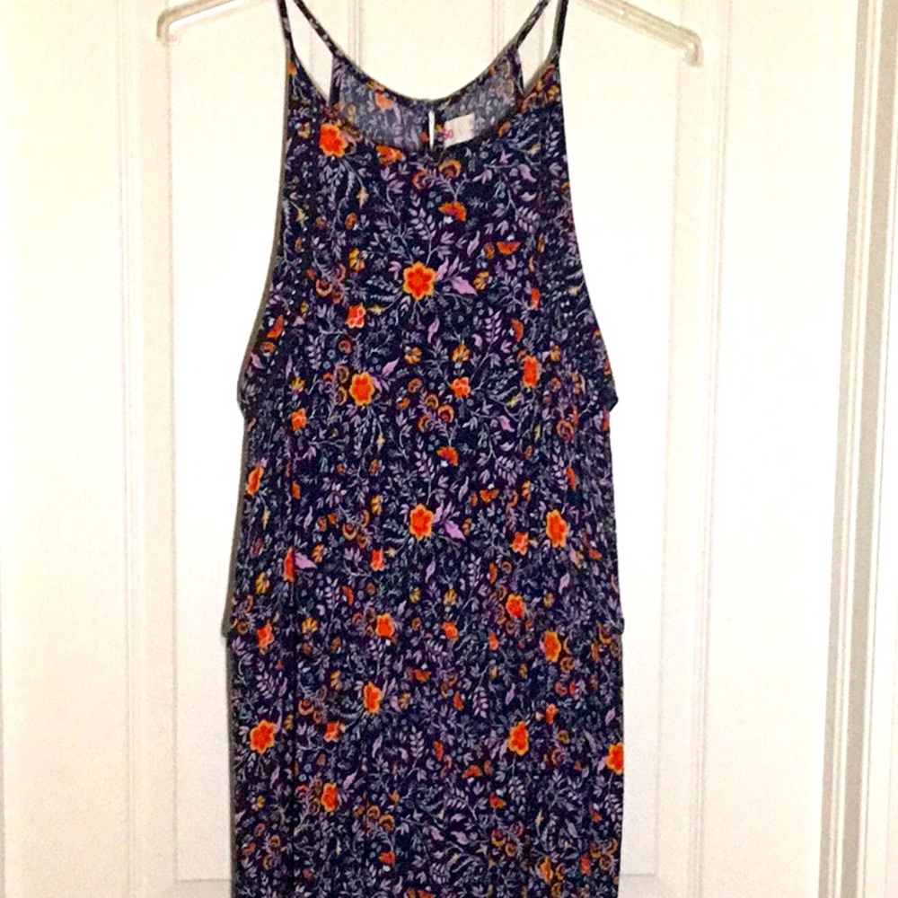 Adorable floral jumpsuit !